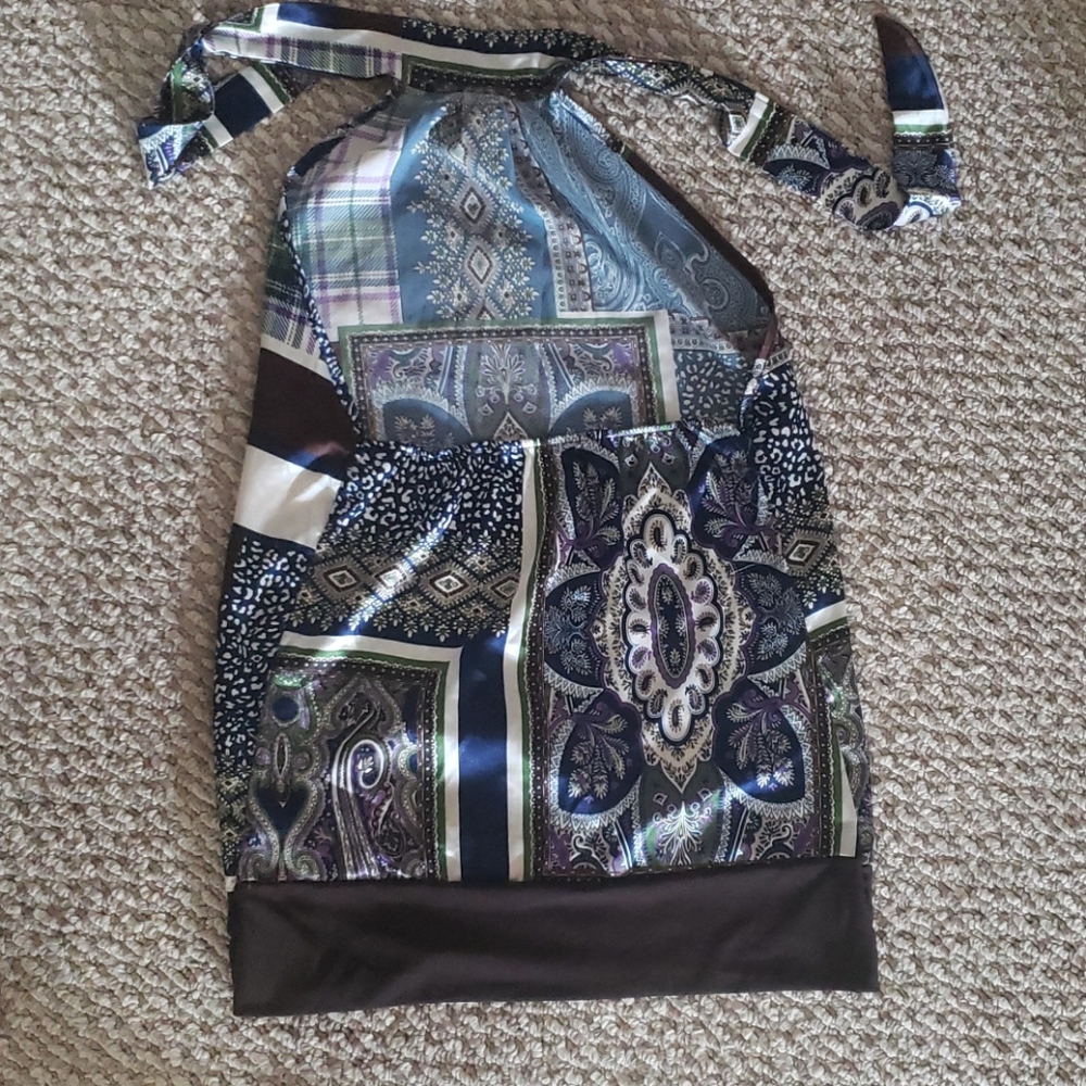 Halterneck top - Picture 2 of 2